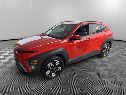 Used 2025 Hyundai Kona SEL image 3