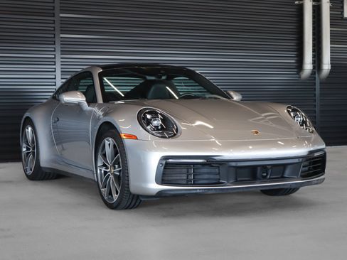 Used 2023 Porsche 911 Carrera w/ Premium Package RWD image 7