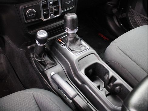 Used 2021 Jeep Wrangler Unlimited Sport w/ Sun And Sound Package AWD/4WD image 22
