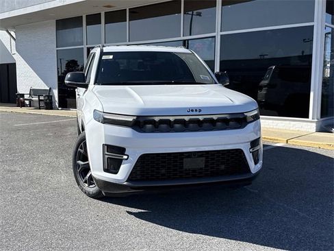 New 2026 Jeep Grand Wagoneer Limited image 2