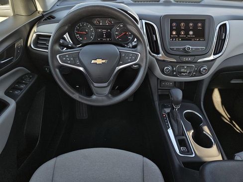 Used 2022 Chevrolet Equinox LS image 10