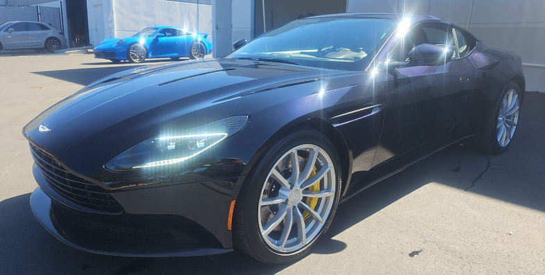 Used 2021 Aston Martin DB11 AMR RWD image 1