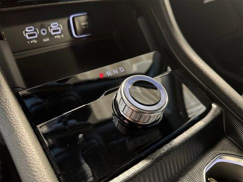 New 2025 Jeep Grand Cherokee Laredo X w/ Luxury Tech Group I image 21