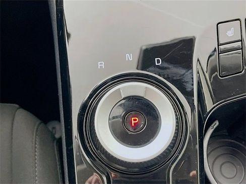 Used 2024 Kia Sportage LX image 17