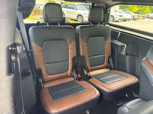 Used 2023 Ford Bronco Outer Banks AWD/4WD image 15