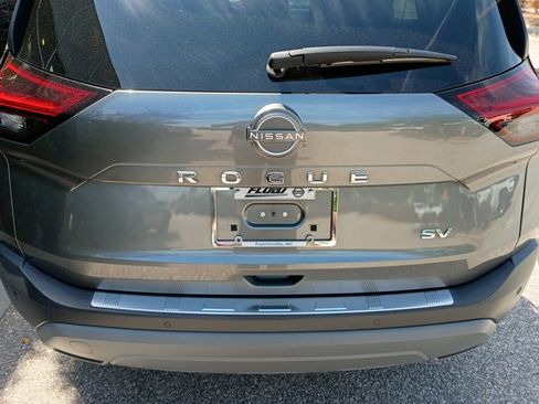 Used 2023 Nissan Rogue SV FWD image 18