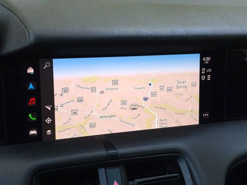 Used 2023 Porsche Taycan image 36