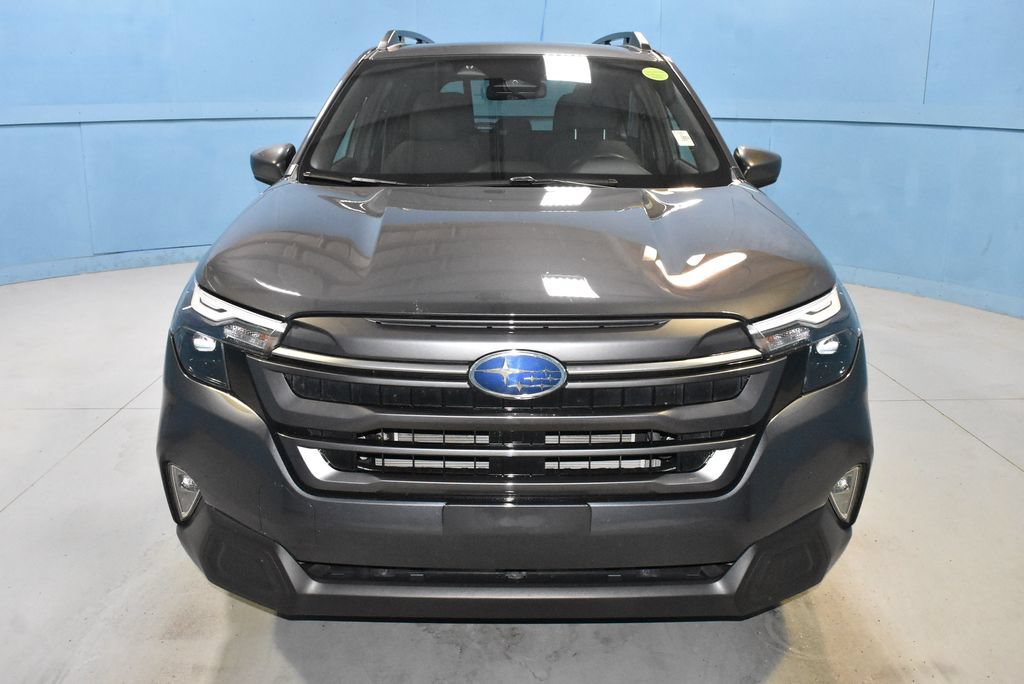 Used 2025 Subaru Forester Premium AWD/4WD image 24