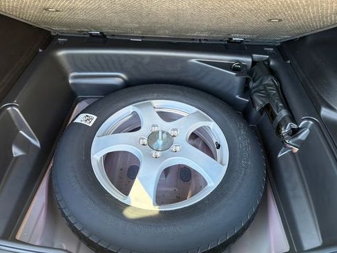 Used 2025 Jeep Grand Cherokee Altitude image 34