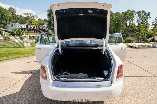 Used 2020 Rolls-Royce Phantom Sedan RWD image 78