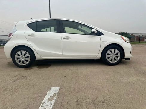 Used 2013 Toyota Prius C Two FWD image 4