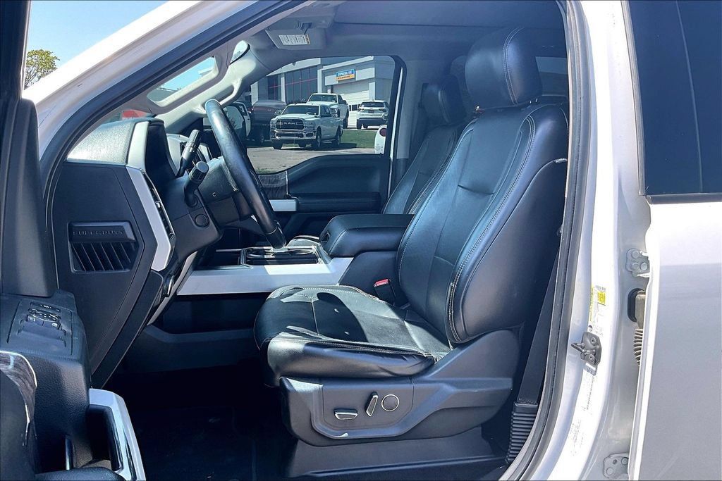 Used 2018 Ford F350 Lariat w/ Lariat Ultimate Package AWD/4WD image 22