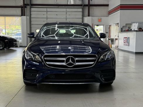 Used 2017 Mercedes-Benz E 300 4MATIC image 5