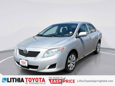 Used 2010 Toyota Corolla LE FWD image 1
