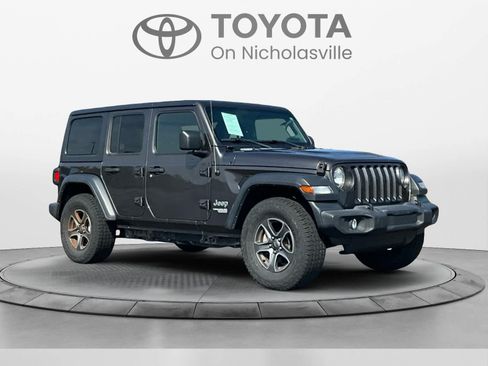 Used 2018 Jeep Wrangler Unlimited Sport S AWD/4WD image 7