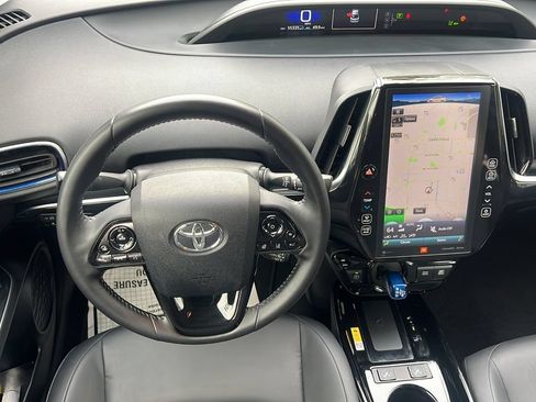 Used 2021 Toyota Prius Limited FWD image 11