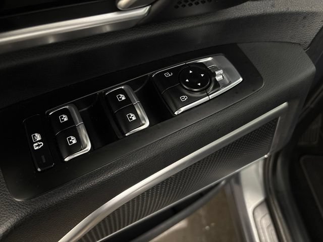 Used 2025 Kia Telluride S AWD/4WD image 11