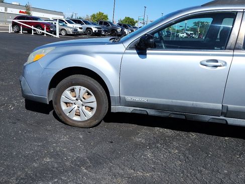 Used 2013 Subaru Outback 2.5i AWD/4WD image 10