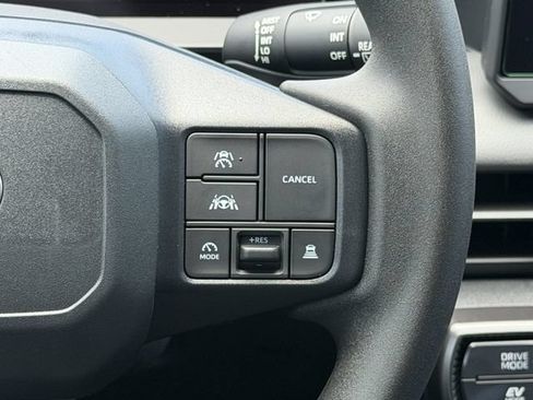 Used 2026 Toyota RAV4 LE AWD/4WD image 15