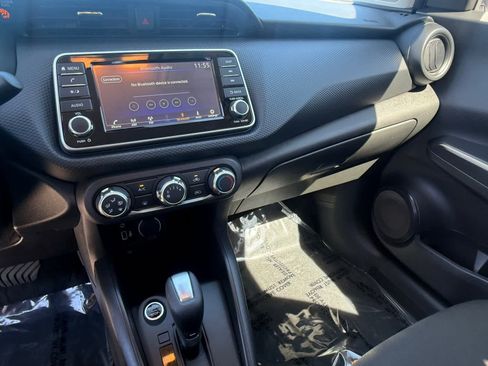 Certified 2025 Nissan Kicks Play S image 10