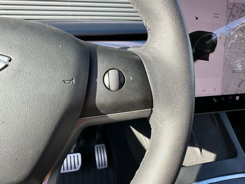 Used 2021 Tesla Model Y Performance image 16