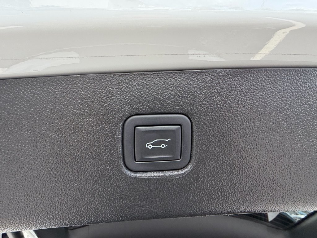 Certified 2023 Chevrolet Blazer LT w/ Convenience Package FWD image 16