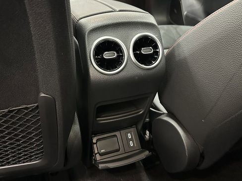 Certified 2025 Mercedes-Benz GLB 250 image 25