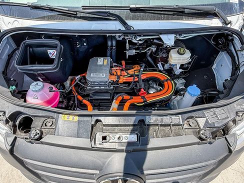 New 2024 Mercedes-Benz eSprinter 170 Cargo image 12