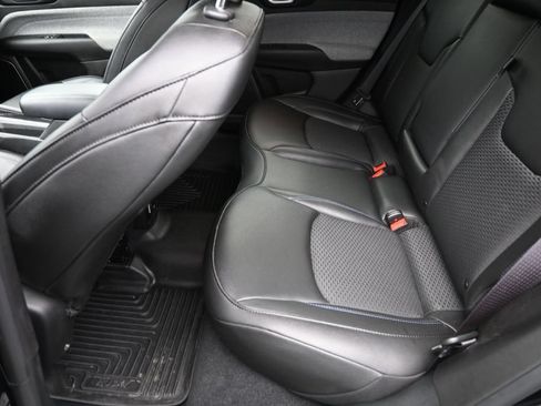 Used 2025 Jeep Compass Latitude AWD/4WD image 17