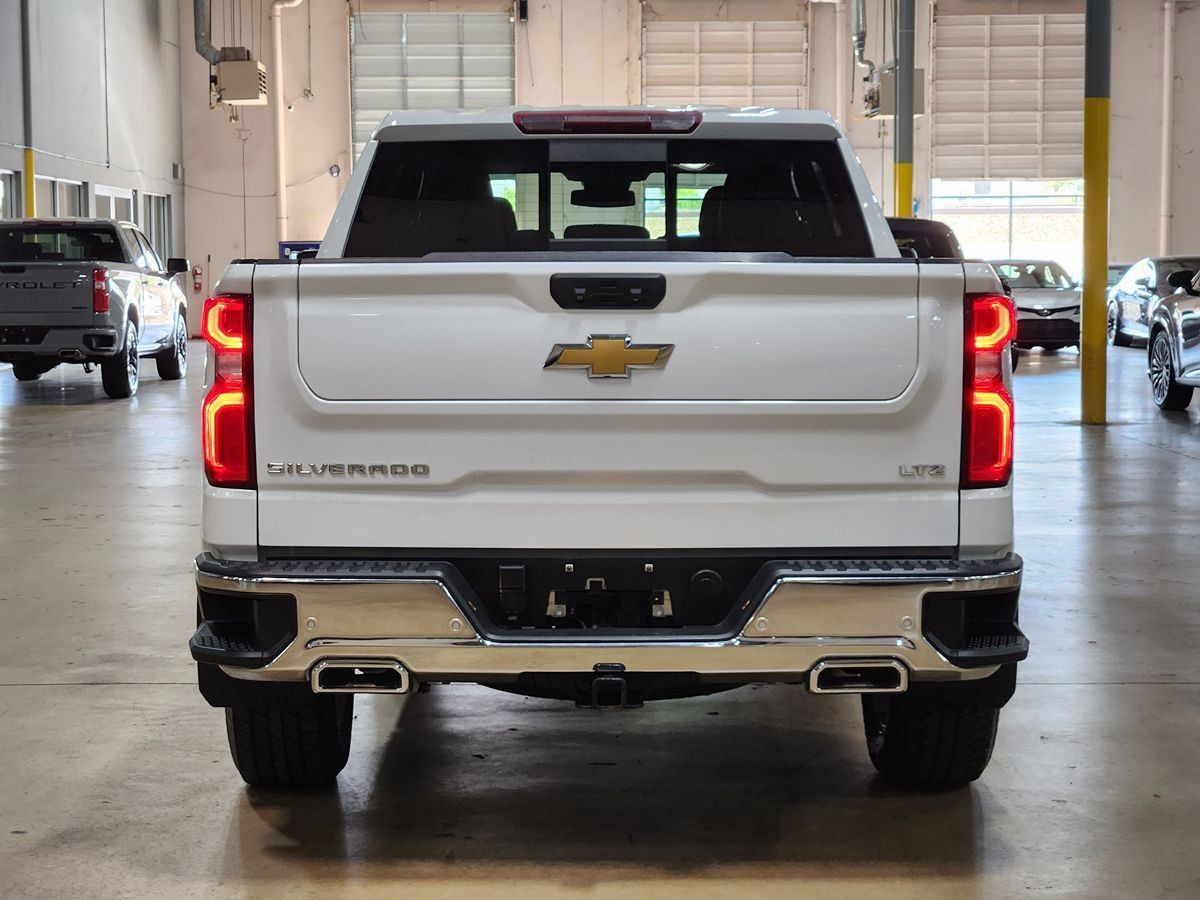 Used 2022 Chevrolet Silverado 1500 LTZ AWD/4WD image 10