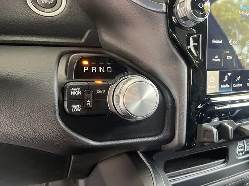 New 2024 RAM 2500 Laramie w/ Night Edition AWD/4WD image 36