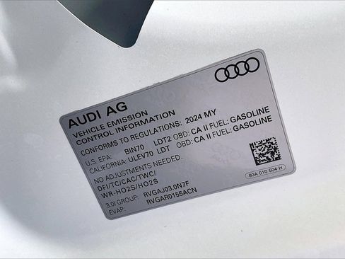 Used 2024 Audi SQ5 Premium Plus w/ Premium Plus Package image 31