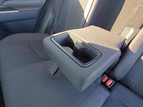 Used 2021 Toyota RAV4 LE image 15