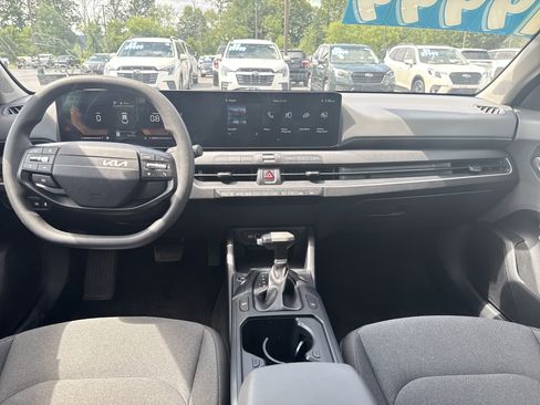 Used 2025 Kia K4 FWD image 22