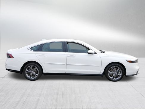 Used 2023 Honda Accord EX-L image 8