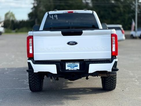 Used 2024 Ford F350 XLT AWD/4WD image 9