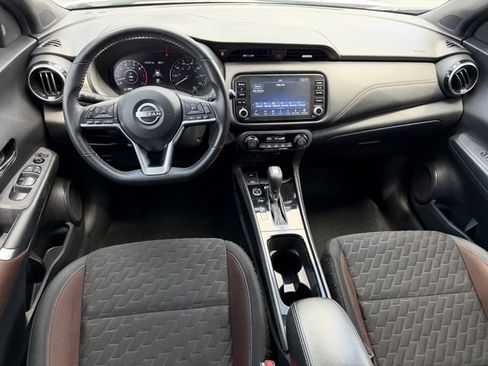 Used 2022 Nissan Kicks SR FWD image 9