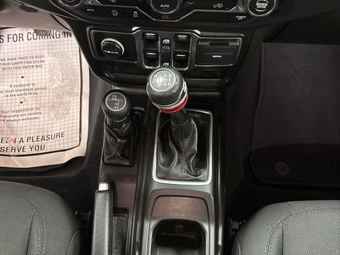 Used 2019 Jeep Wrangler Unlimited Sport S image 15