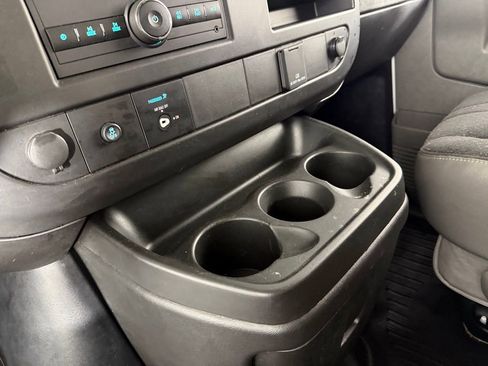 Used 2024 GMC Savana 2500 w/ Driver Convenience Package image 16