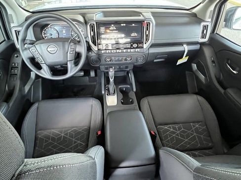 New 2026 Nissan Frontier SV w/ Tow Package image 2