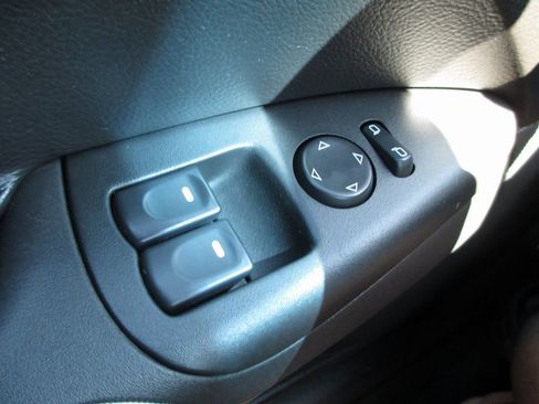 Used 2007 Chevrolet Corvette Base w/ Preferred Equipment Group image 17