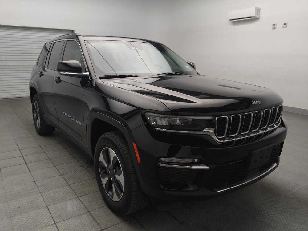 Used 2023 Jeep Grand Cherokee 4WD 4xe w/ Luxury Tech Group II image 13