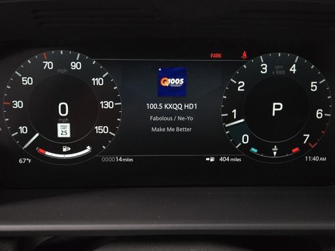 New 2026 Land Rover Discovery Dynamic SE image 36