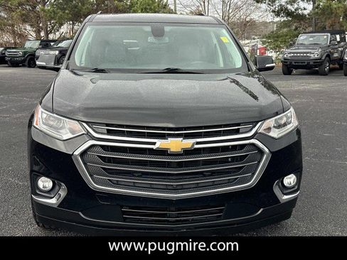 Used 2019 Chevrolet Traverse LT w/ LT Premium Package image 2