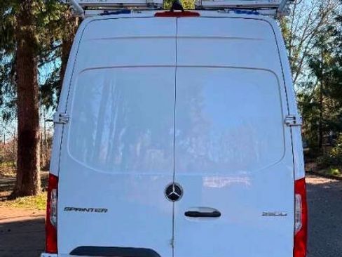 Used 2019 Mercedes-Benz Sprinter 144 image 8