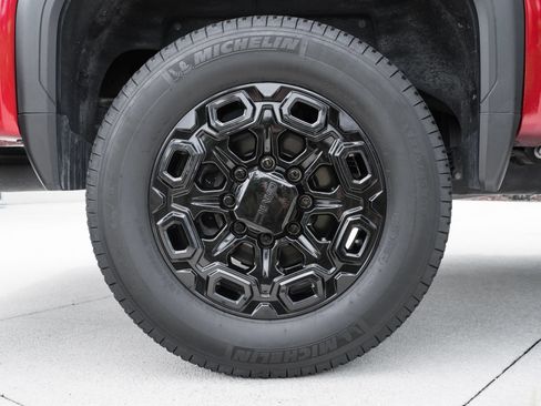 Used 2021 GMC Sierra 2500 AT4 w/ AT4 Premium Plus Package AWD/4WD image 30