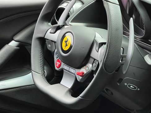Used 2020 Ferrari 812 Superfast RWD image 38