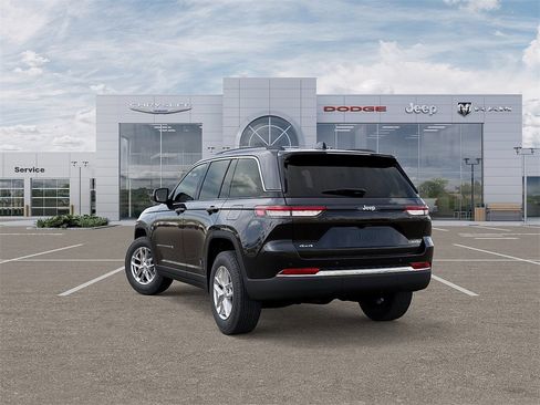 New 2025 Jeep Grand Cherokee Laredo X w/ Luxury Tech Group I image 3