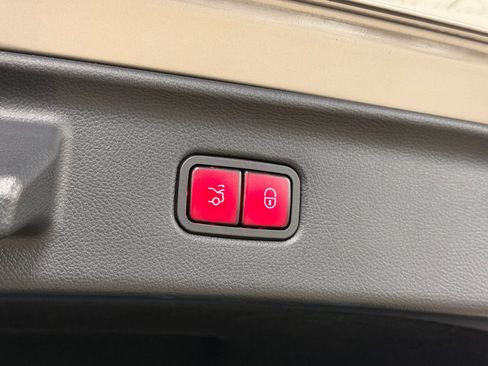 Used 2023 Mercedes-Benz S 500 4MATIC image 21