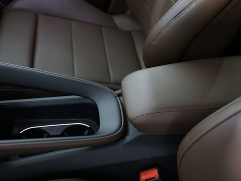 Used 2025 Porsche Macan Turbo Electric image 45